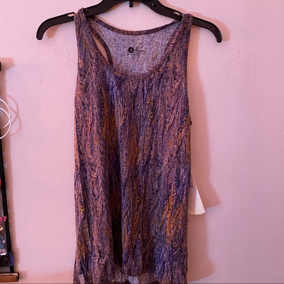 Brand New Bloom Top - Picture 1 of 5